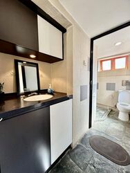 North Bridge Road (D7), Office #525693241